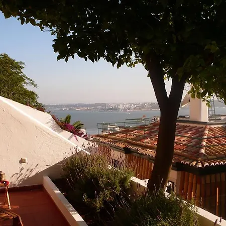 アパート Terrace Castelo S.jorge リスボン